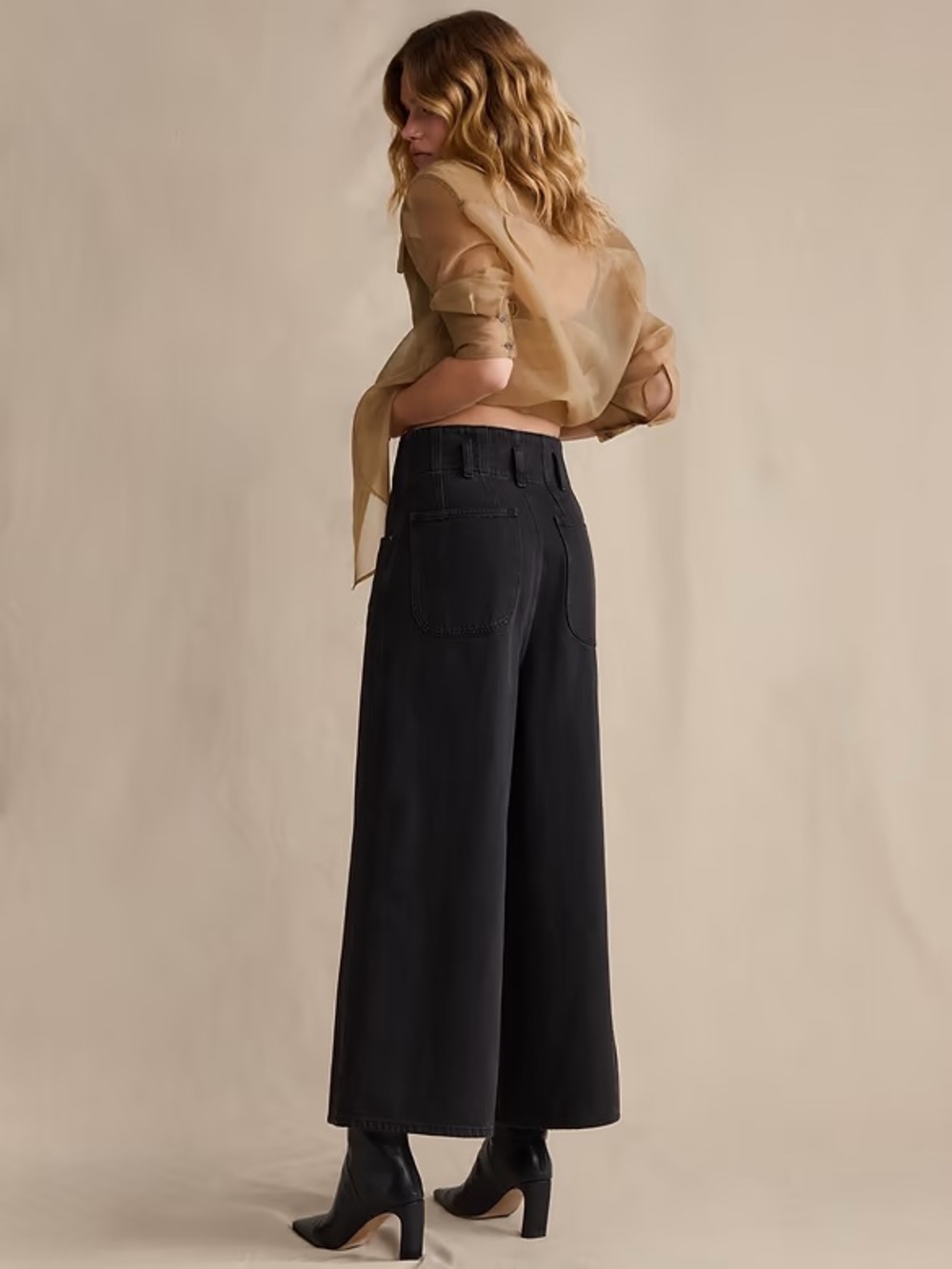 Banana Republic Black Cropped High-Waist Wide-Leg Jeans - Picture 4 of 5